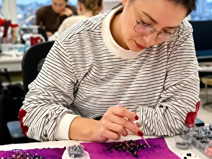 Rhinestone & decoration