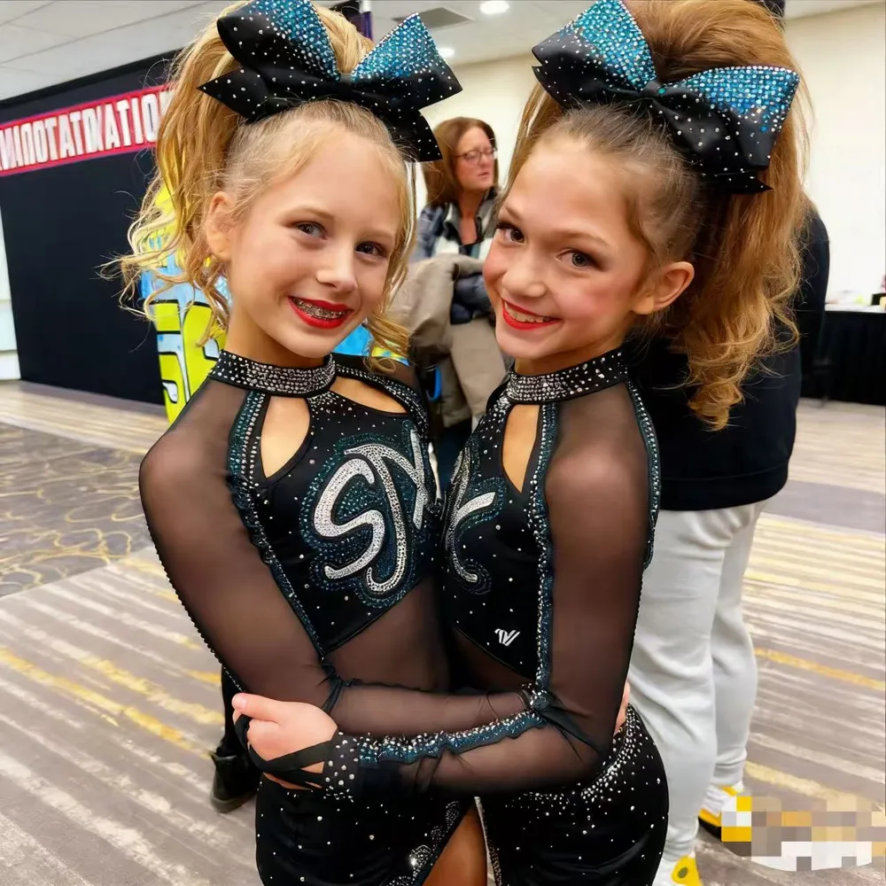 High School Cheerleading Uniform Lightweight Soft Fabric High Elasticity Great for Competition – photo 4