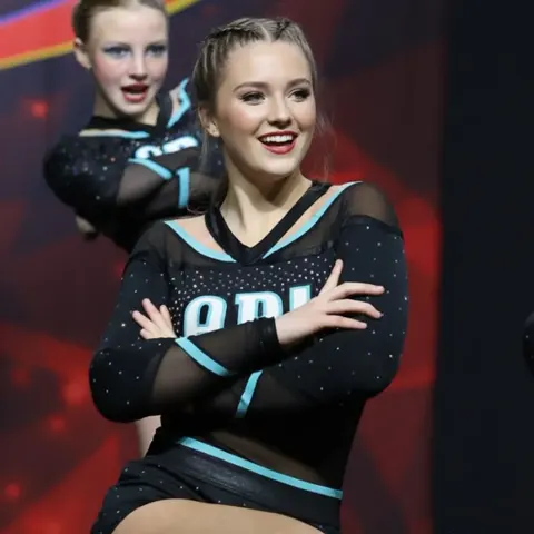 Youth Cheerleading Uniform Long Sleeve V-Neck Rhinestone Spandex Cheer Outfit for Team Sparkle Bling Costume for Teen Girls
