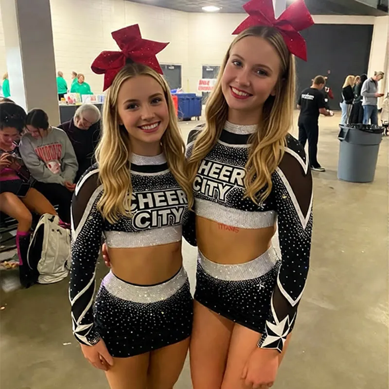 Newest Design Cheer Uniforms Price Cheerleading Uniforms Suitable for Wearing on Special Occasions to Celebrate