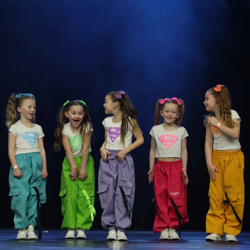 Kids Superhero Print Neon Color Cargo Pants Hip Hop Dance Outfit with Elastic Waist for Stage Performance